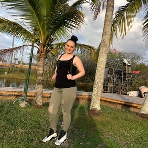 Meet your Posher, Tori